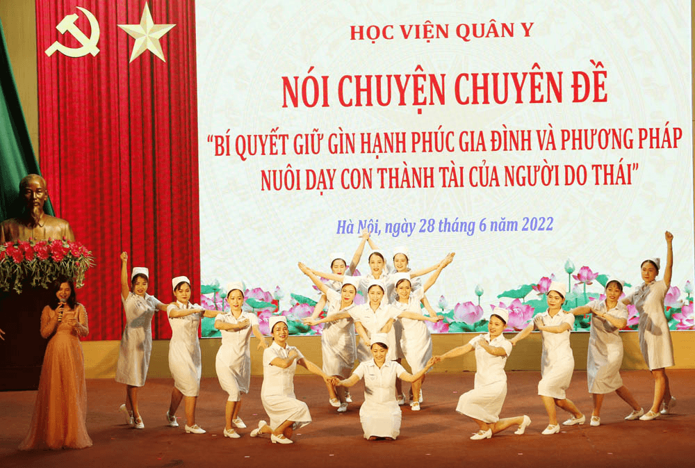 Học viện Quân y nói chuyện chuyên đề nhân Ngày Gia đình Việt Nam
