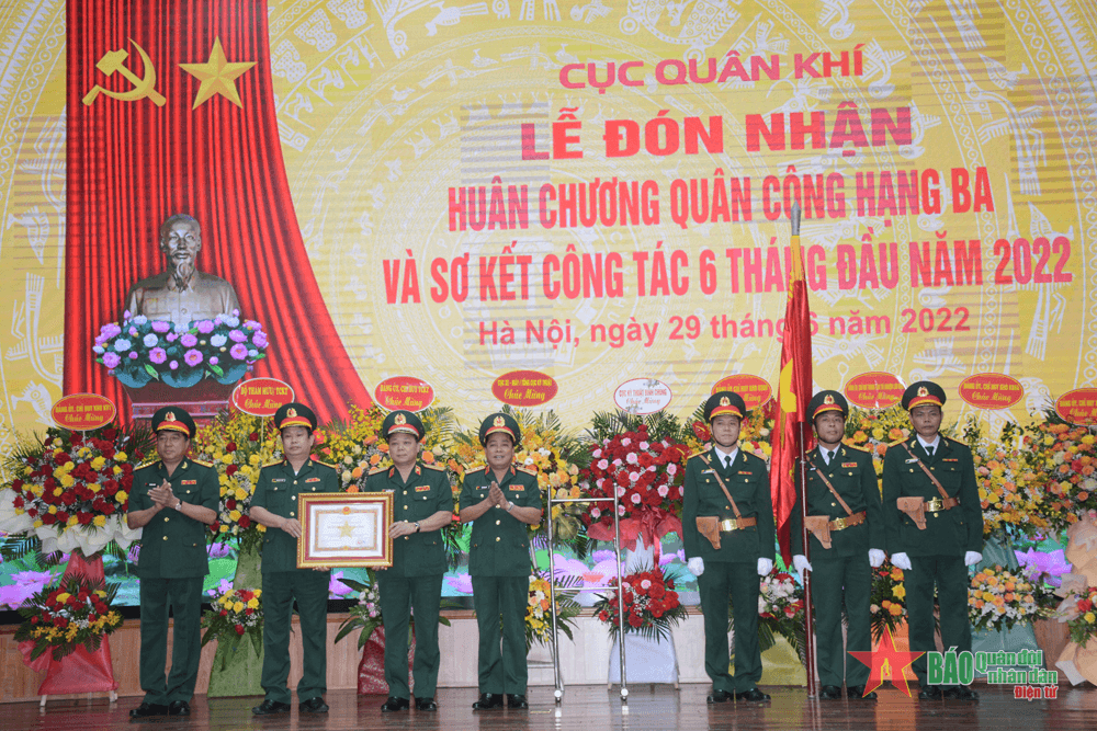 Cục Quân khí đón nhận Huân chương Quân công hạng Ba