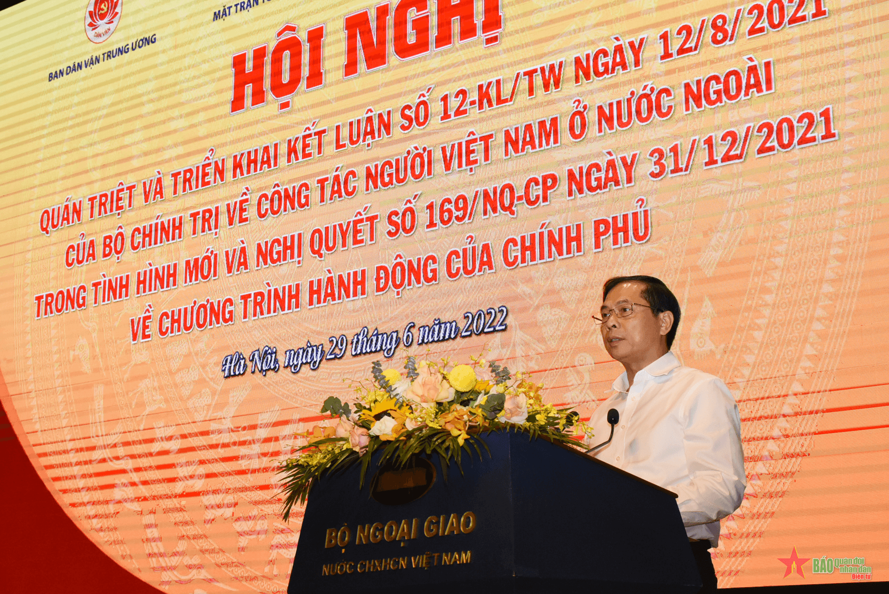 Triển khai toàn diện, mạnh mẽ công tác người Việt Nam ở nước ngoài trong tình hình mới