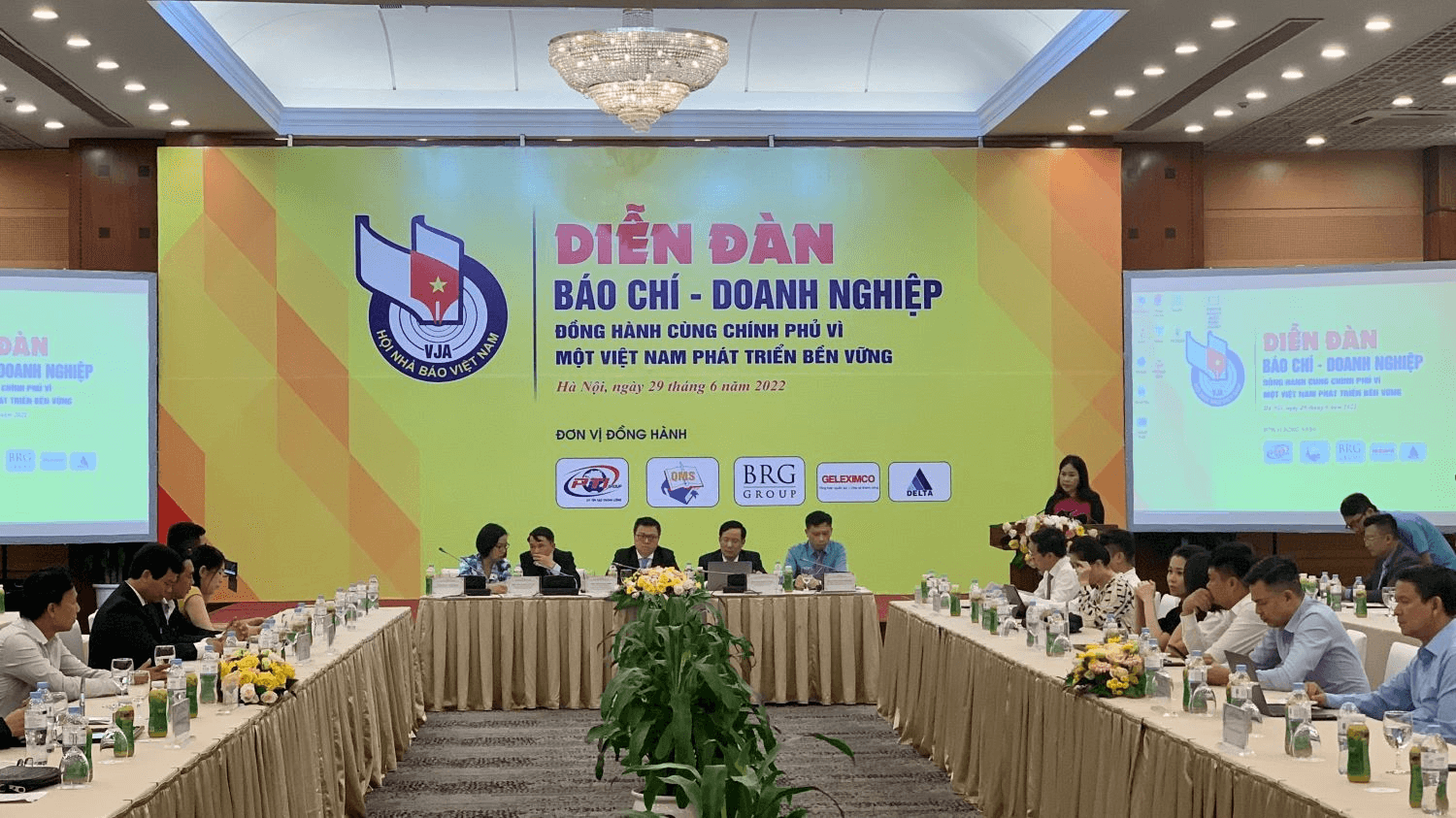 Báo chí – doanh nghiệp đồng hành cùng Chính phủ vì một Việt Nam phát triển thịnh vượng