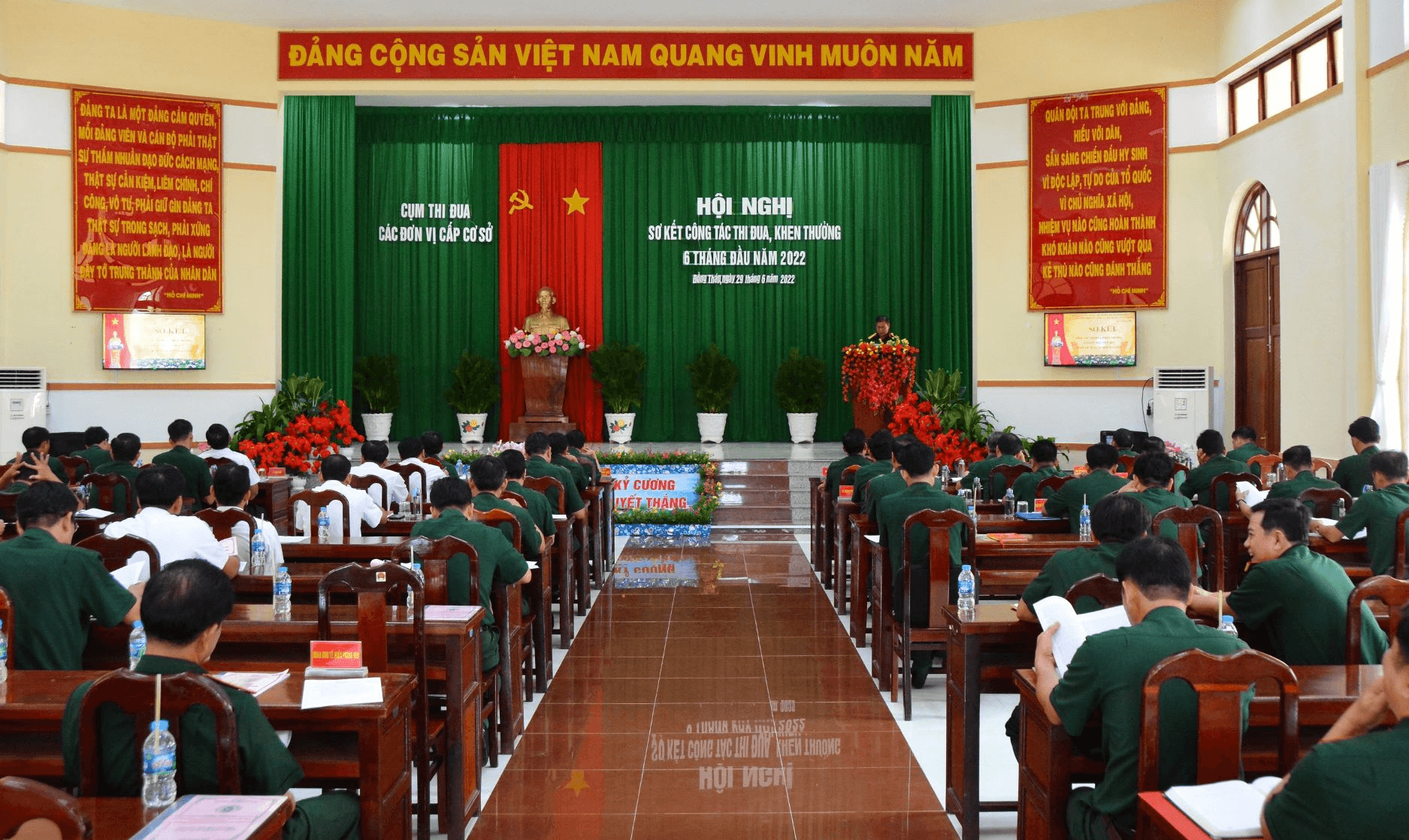 Công tác thi đua, khen thưởng đạt kết quả thiết thực, sát với nhiệm vụ từng đơn vị