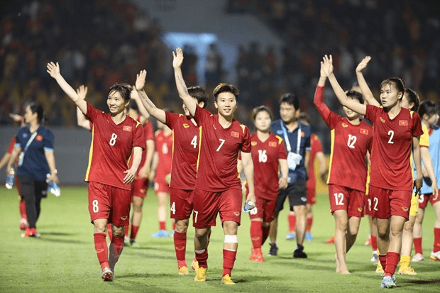 “Chiếu trên” ngỏ lời