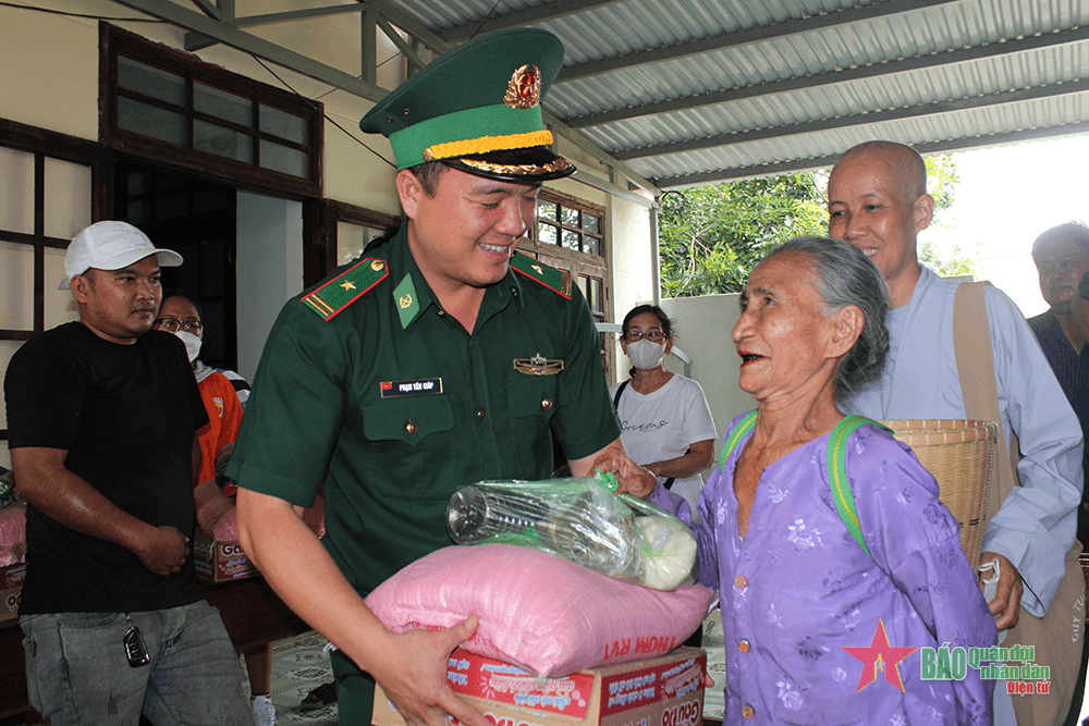 Nhiều hoạt động ý nghĩa hướng tới Ngày Thương binh - Liệt sĩ tại xã biên giới Krông Na
