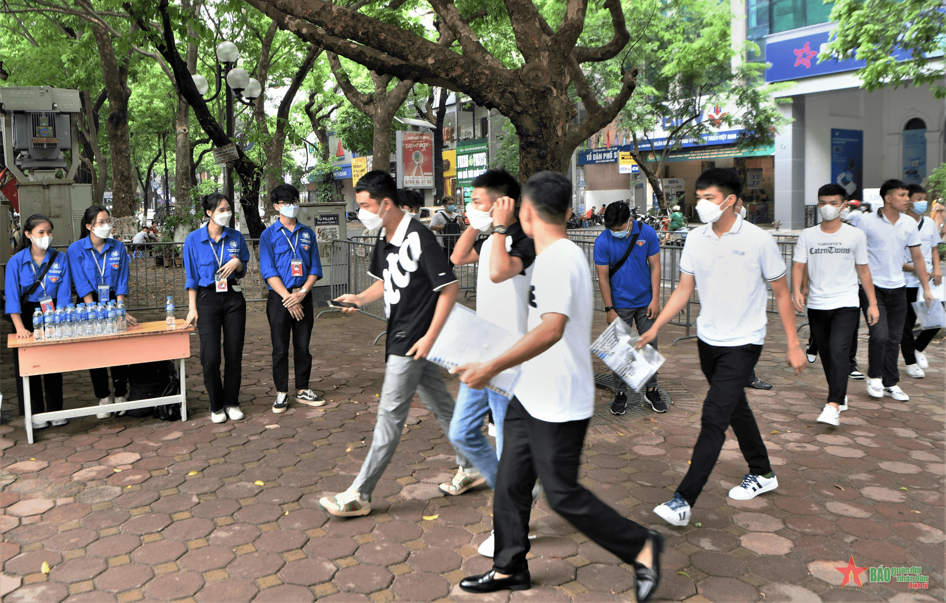 Các điểm thi sẵn sàng cho ngày đầu tiên