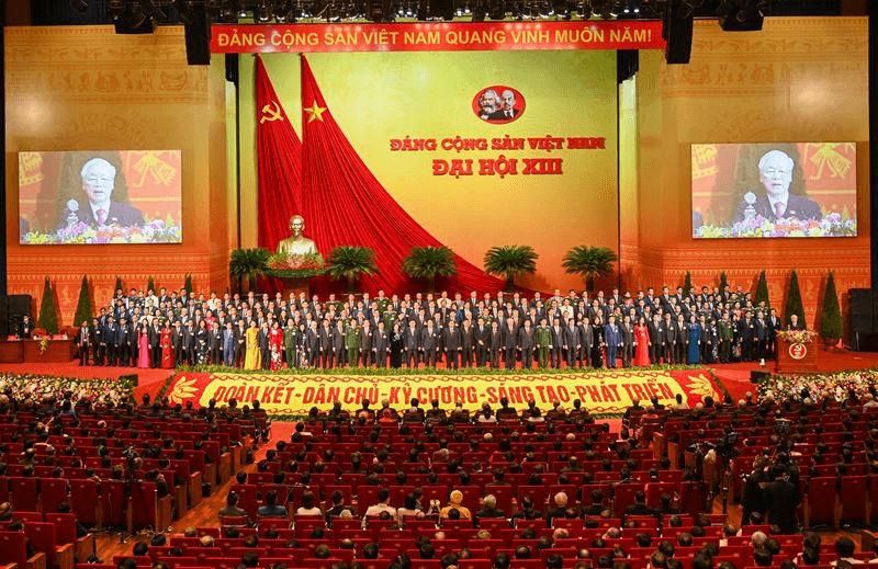Thấy lợi, đừng quên nghĩa!