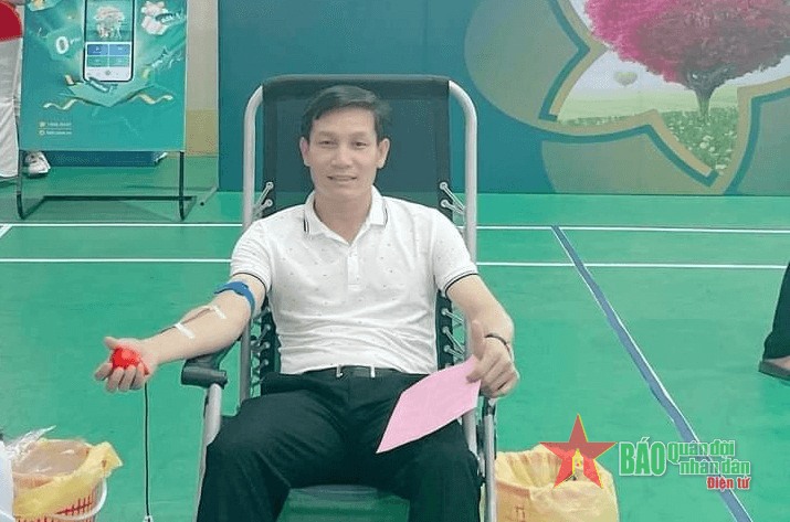 Người cán bộ 30 lần hiến máu tình nguyện