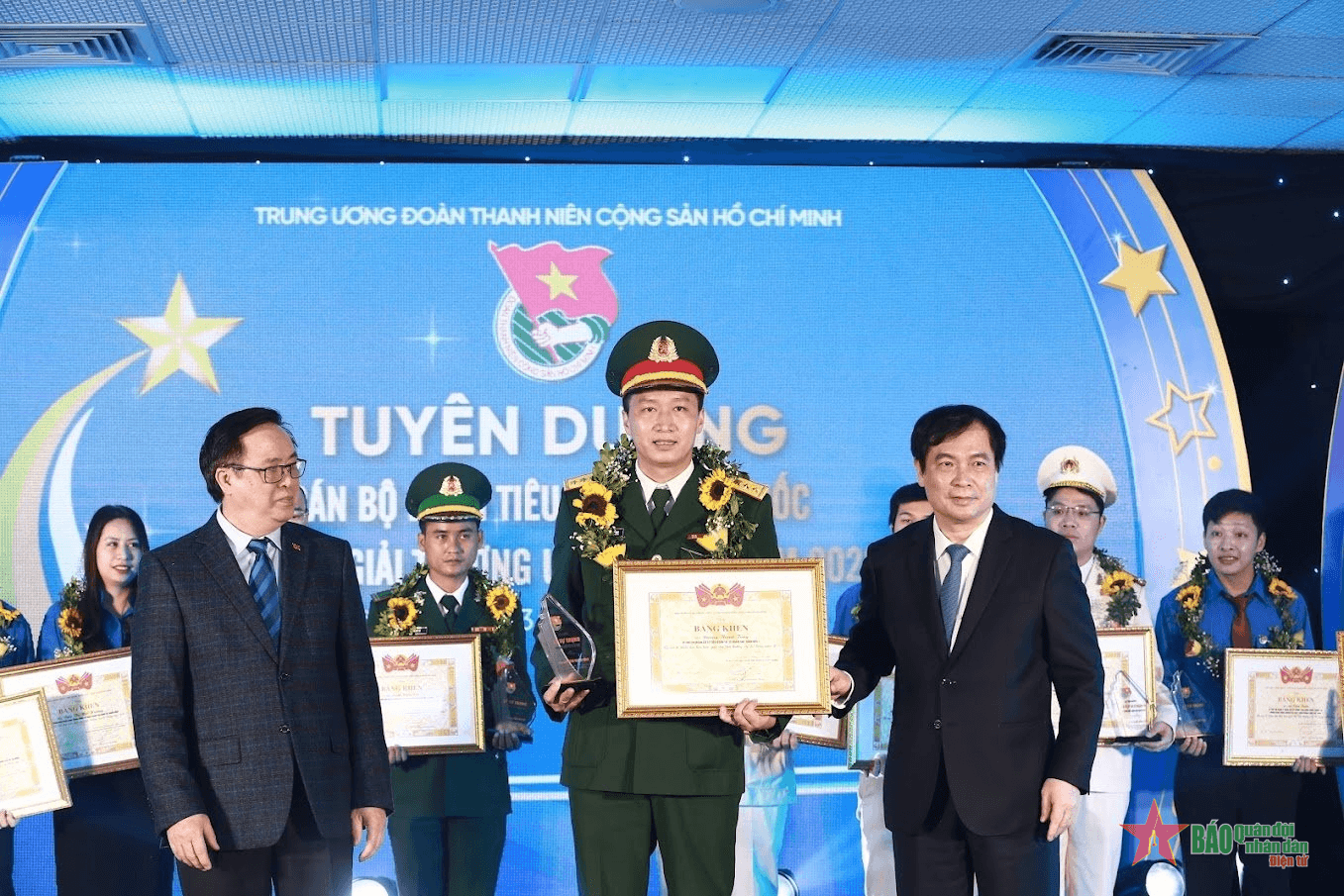 Xứng đáng "thủ lĩnh đoàn"