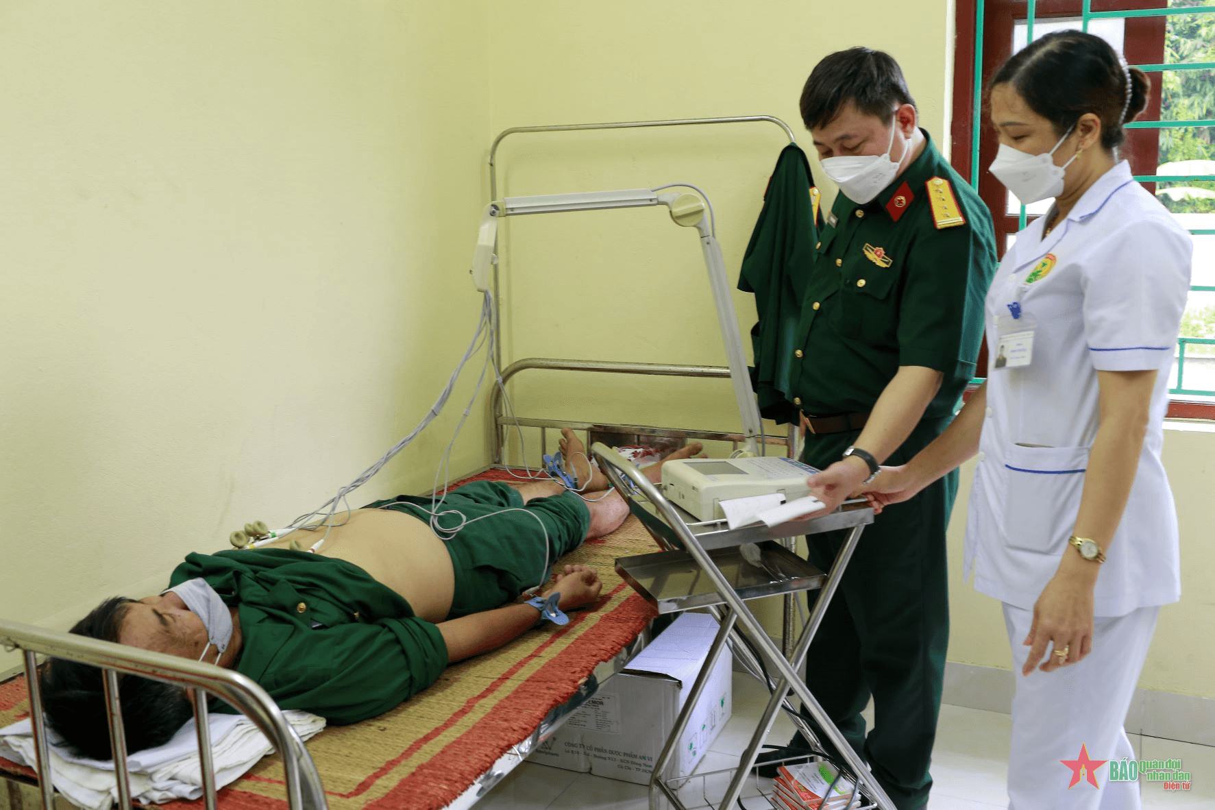 Bệnh viện Quân y 5 tổ chức khám, tư vấn bệnh miễn phí cho đối tượng chất độc da cam tại Ninh Bình