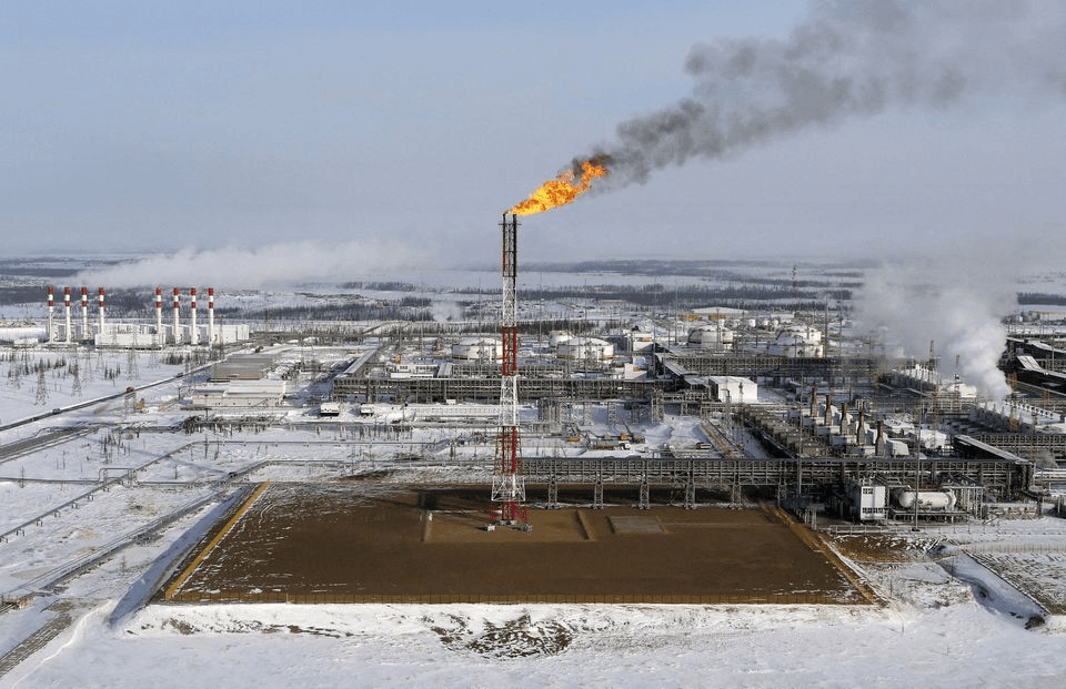 Giá xăng dầu hôm nay 12-7: Brent chững, WTI giảm