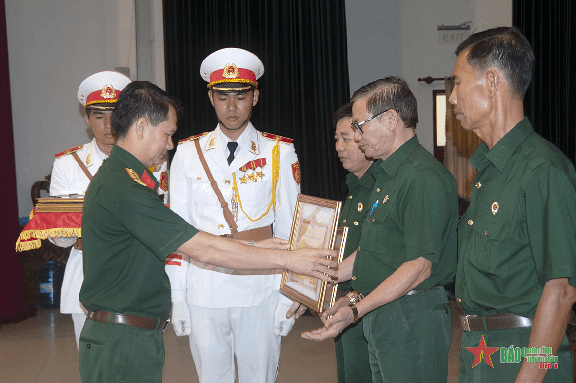 Bộ Chỉ huy Quân sự tỉnh Long An tăng cường phối hợp với Hội Cựu chiến binh tỉnh
