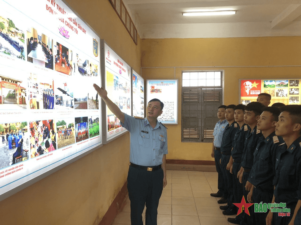 Tham gia hoạt động đoàn thêm yêu mến đơn vị