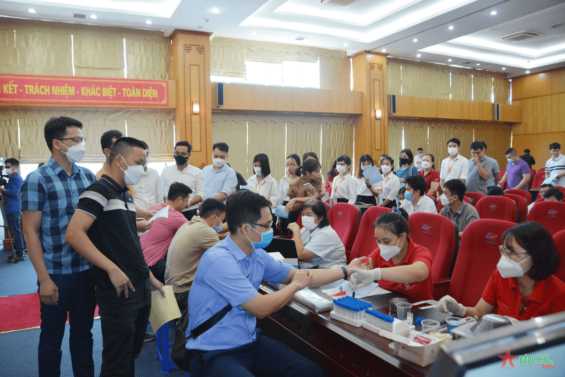 “Một giọt máu cho đi, một cuộc đời ở lại”
