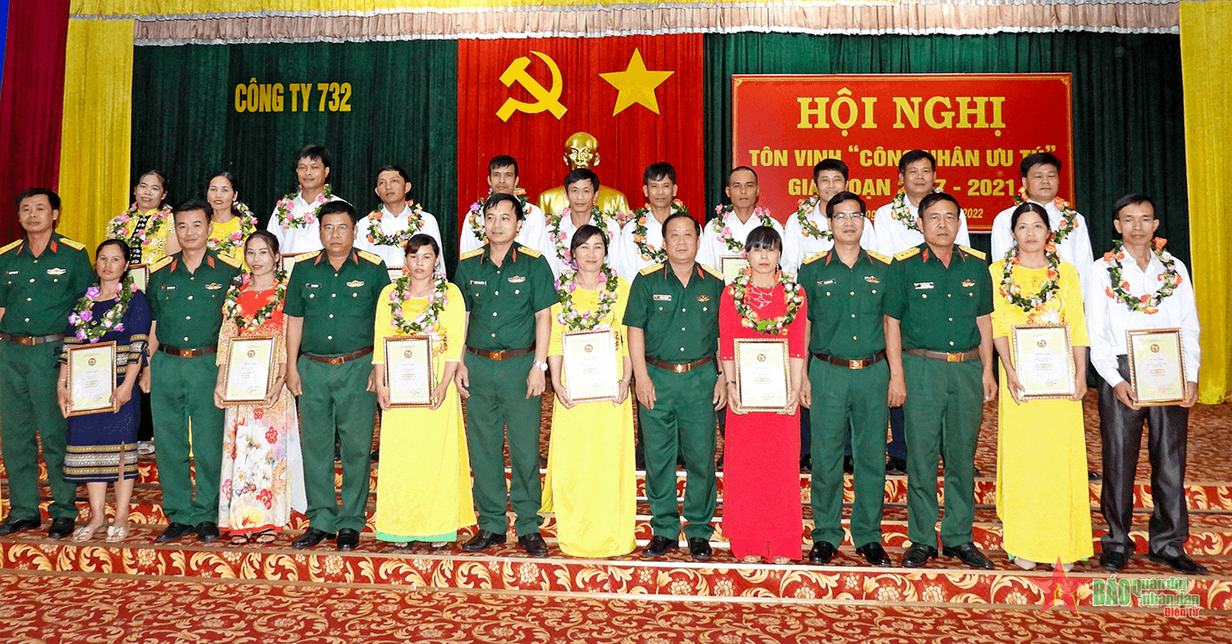 Công ty 732 tôn vinh công nhân ưu tú giai đoạn 2017-2021