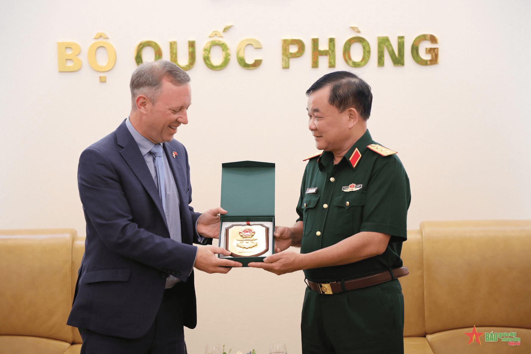 Triển khai hiệu quả hợp tác quốc phòng Việt Nam-Anh