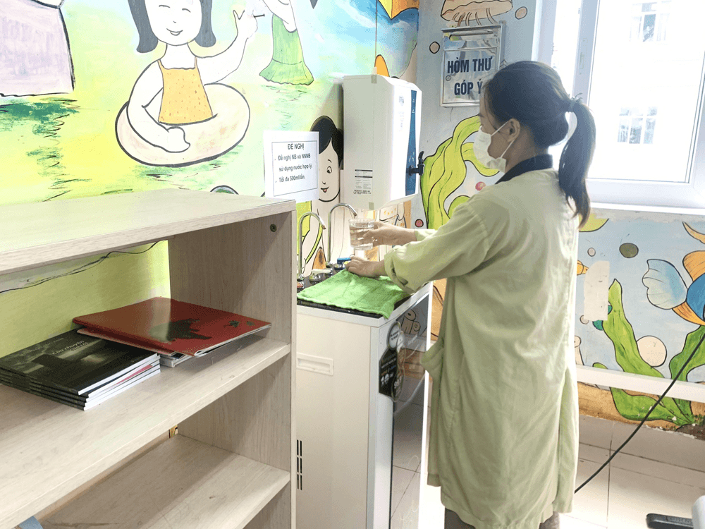 Bảo đảm nước sạch cho người bệnh mùa nắng nóng