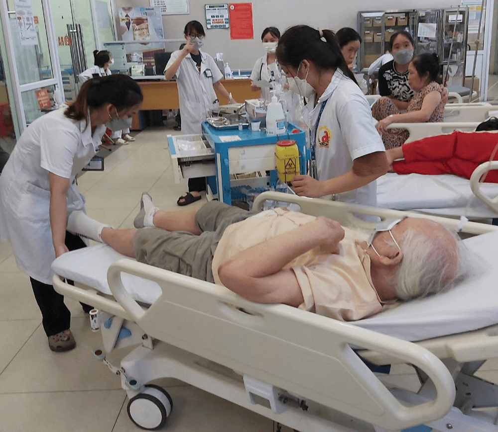 8 nguyên nhân dẫn đến gần 9.400 viên chức y tế xin thôi việc, bỏ việc