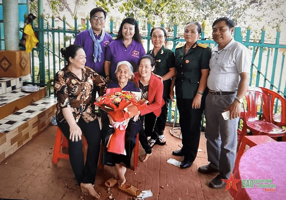 “Về với mẹ yêu thương”