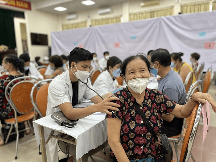 Khám và tư vấn miễn phí sức khoẻ cho 1.200 người