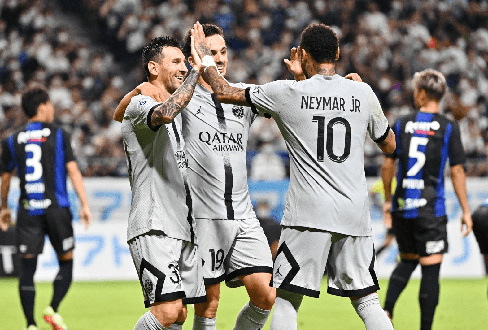 Gamba Osaka 2-6 PSG: Messi, Neymar và Mbappe đều tỏa sáng
