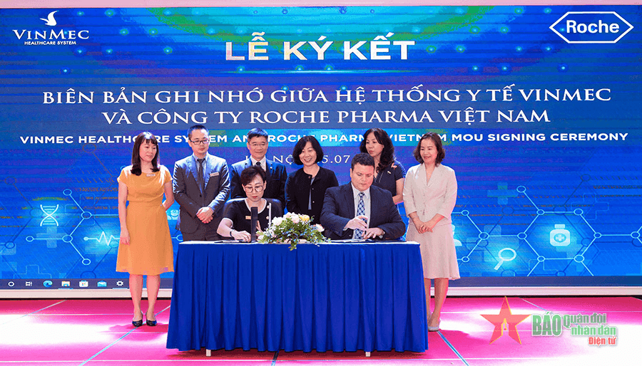 Vinmec hợp tác với Roche Pharma Việt Nam trong nghiên cứu và điều trị ung thư