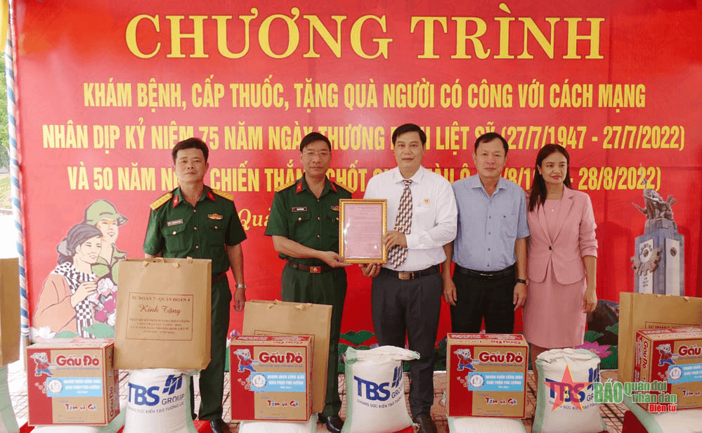 Sư đoàn 7 về nguồn, tri ân người có công tại tỉnh Bình Phước