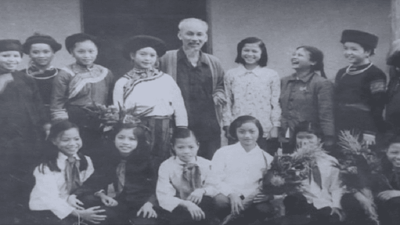 Ngày 24-8-1958: Bác căn dặn “Giữ gìn trật tự, trị an tốt thì dân mới an cư lạc nghiệp…”