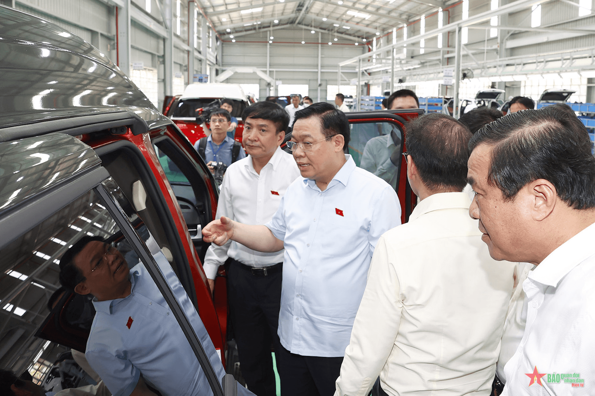 Chủ tịch Quốc hội Vương Đình Huệ: Chủ trương phát triển kinh tế tư nhân là đúng đắn