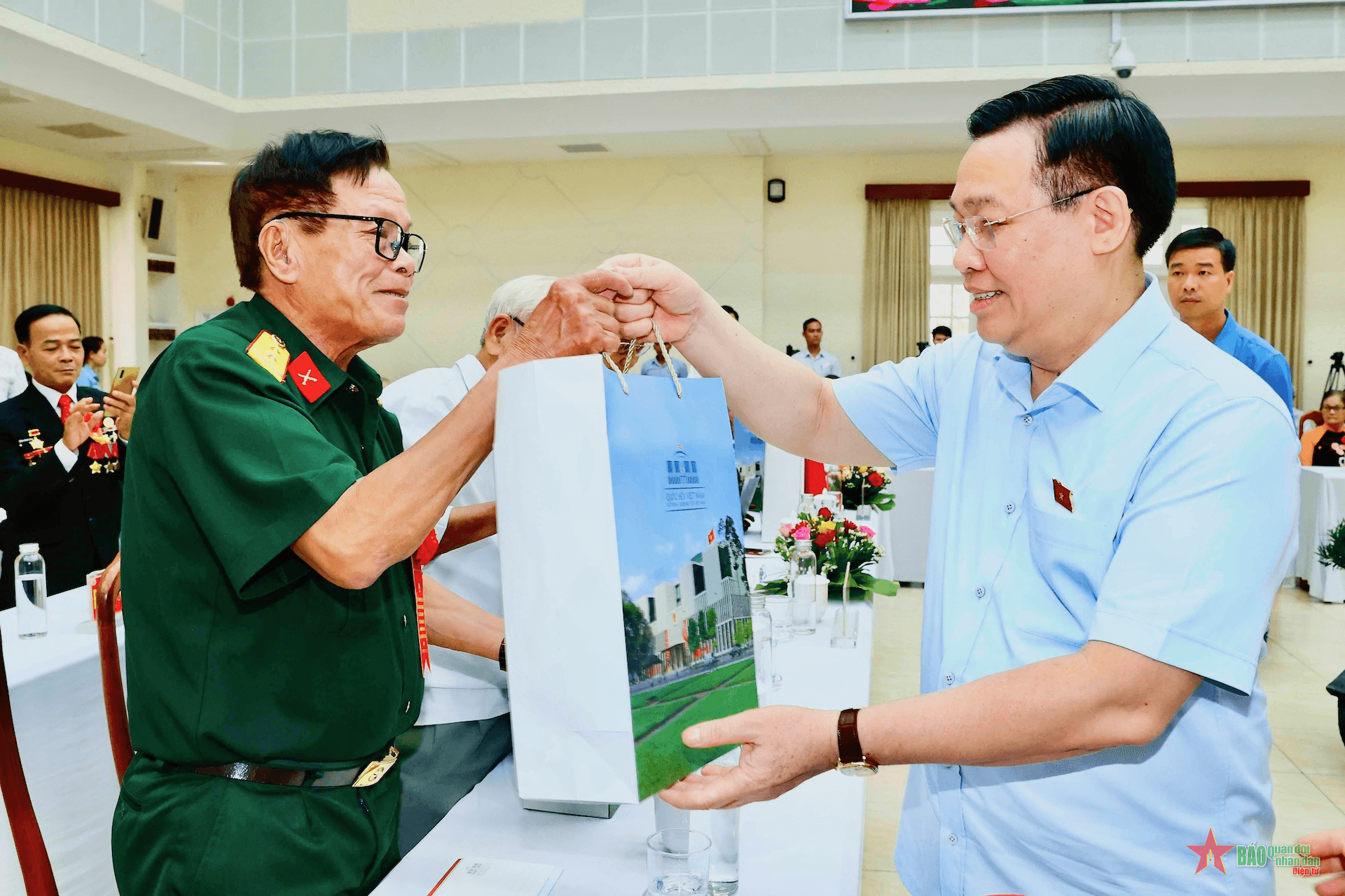 Chủ tịch Quốc hội gặp mặt người có công tiêu biểu tỉnh Quảng Nam