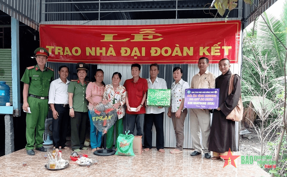 Đại đức Thích Chơn Trí nặng nghĩa đạo - đời