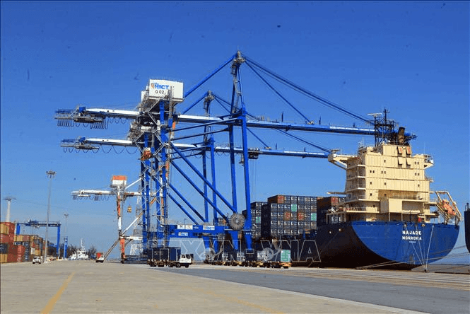 Giải quyết kiến nghị về đóng phí sử dụng hạ tầng khu vực cửa khẩu cảng biển