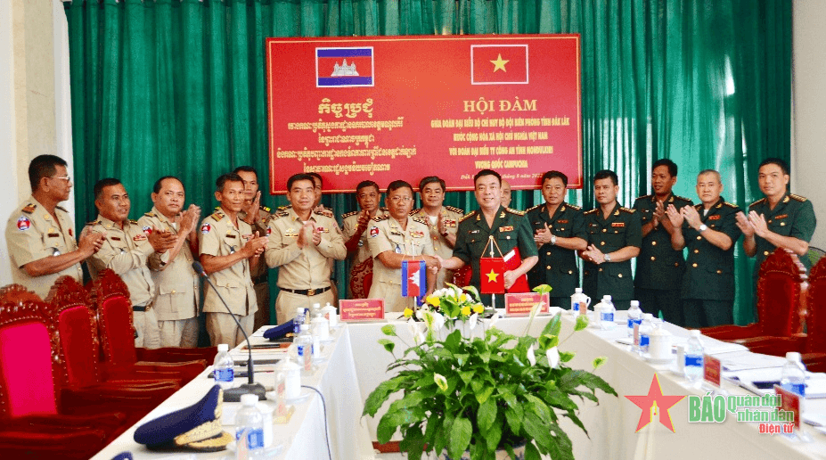 Bộ đội Biên phòng Đắk Lắk và Ty Công an tỉnh Mondulkiri tổ chức hội đàm hợp tác bảo vệ an ninh trật tự biên giới