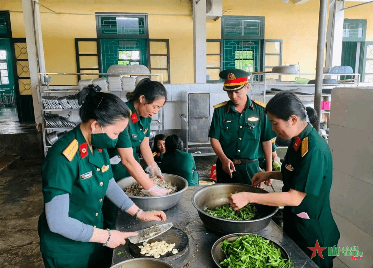 Dẻo thơm “Bữa cơm mồng 8”