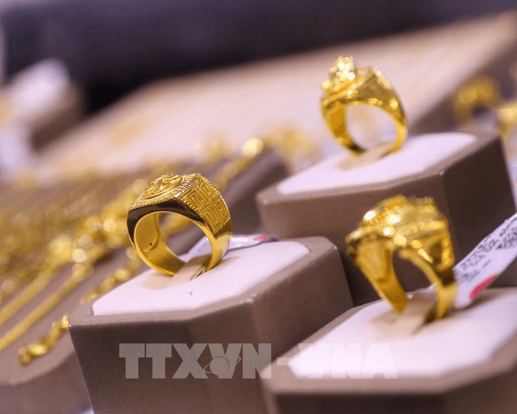 Vàng giữ ngưỡng hơn 67 triệu đồng/ lượng bán ra

​