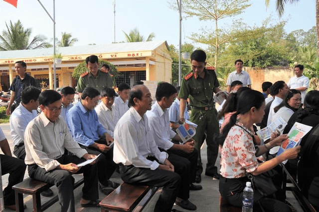 Tạo thuận lợi cho người dân tiếp cận pháp luật