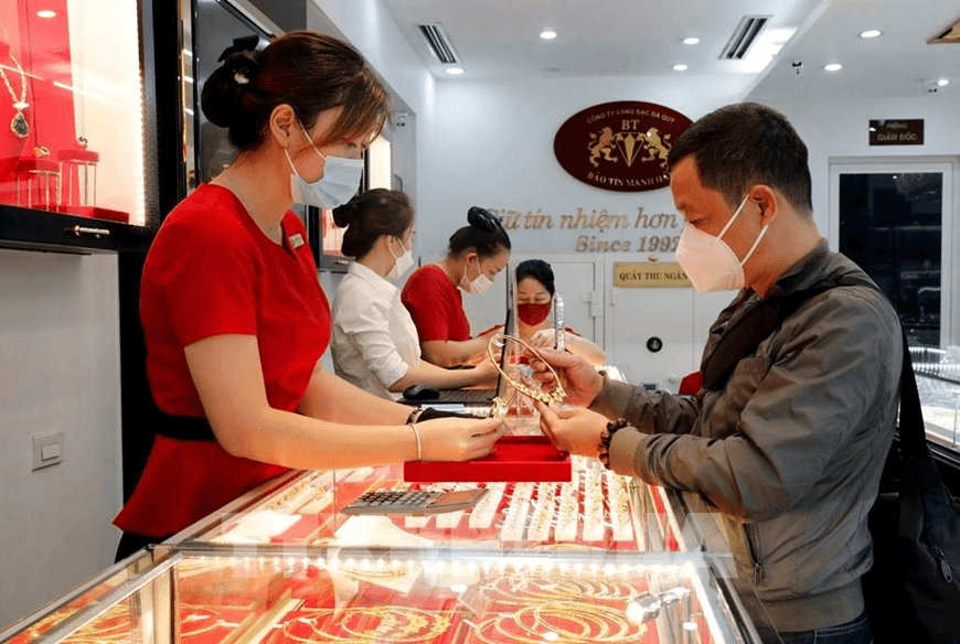 Giá vàng tăng nhẹ trong phiên cuối tuần