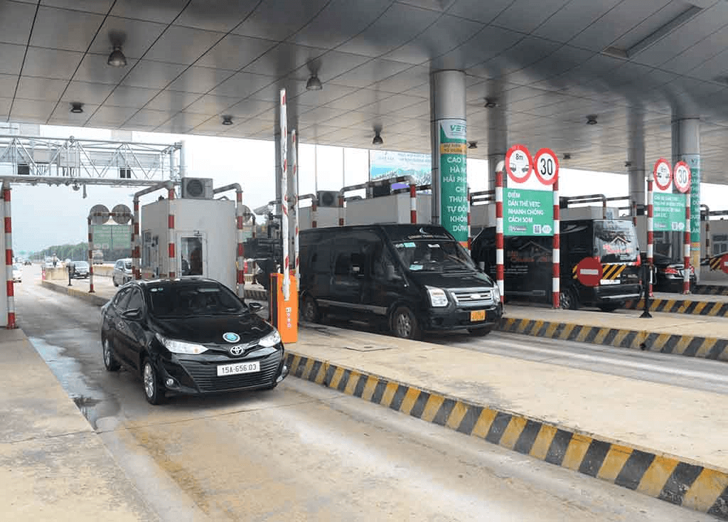 Bảo đảm giao thông thông suốt tại các trạm thu phí