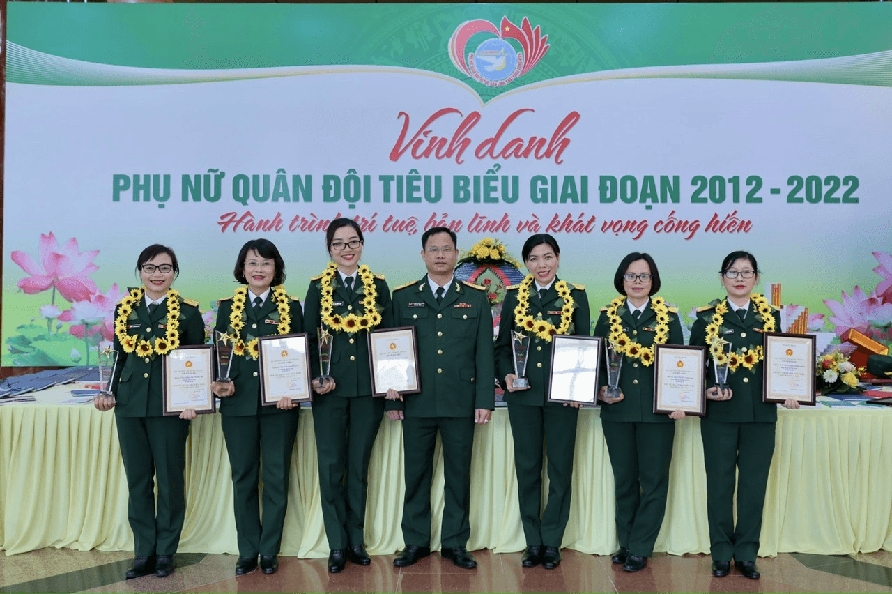 Người mê nghiên cứu khoa học vì bộ đội