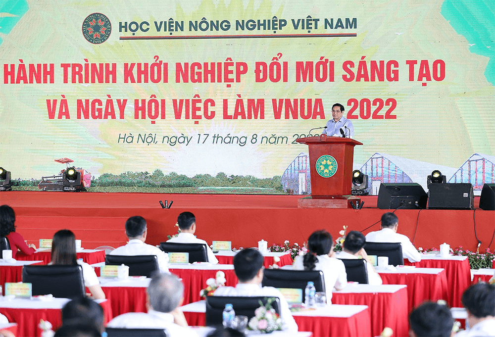Thủ tướng Chính phủ Phạm Minh Chính dự sự kiện "Hành trình khởi nghiệp đổi mới sáng tạo và Ngày hội việc làm VNUA – 2022"