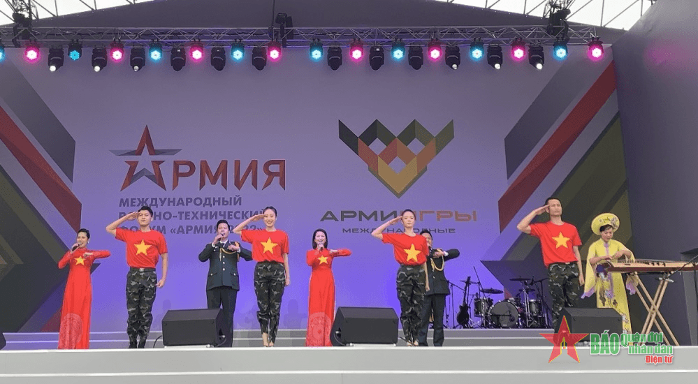 Army Games 2022: Đội quân văn hóa biểu diễn tiết mục tham gia cuộc bình chọn trực tuyến