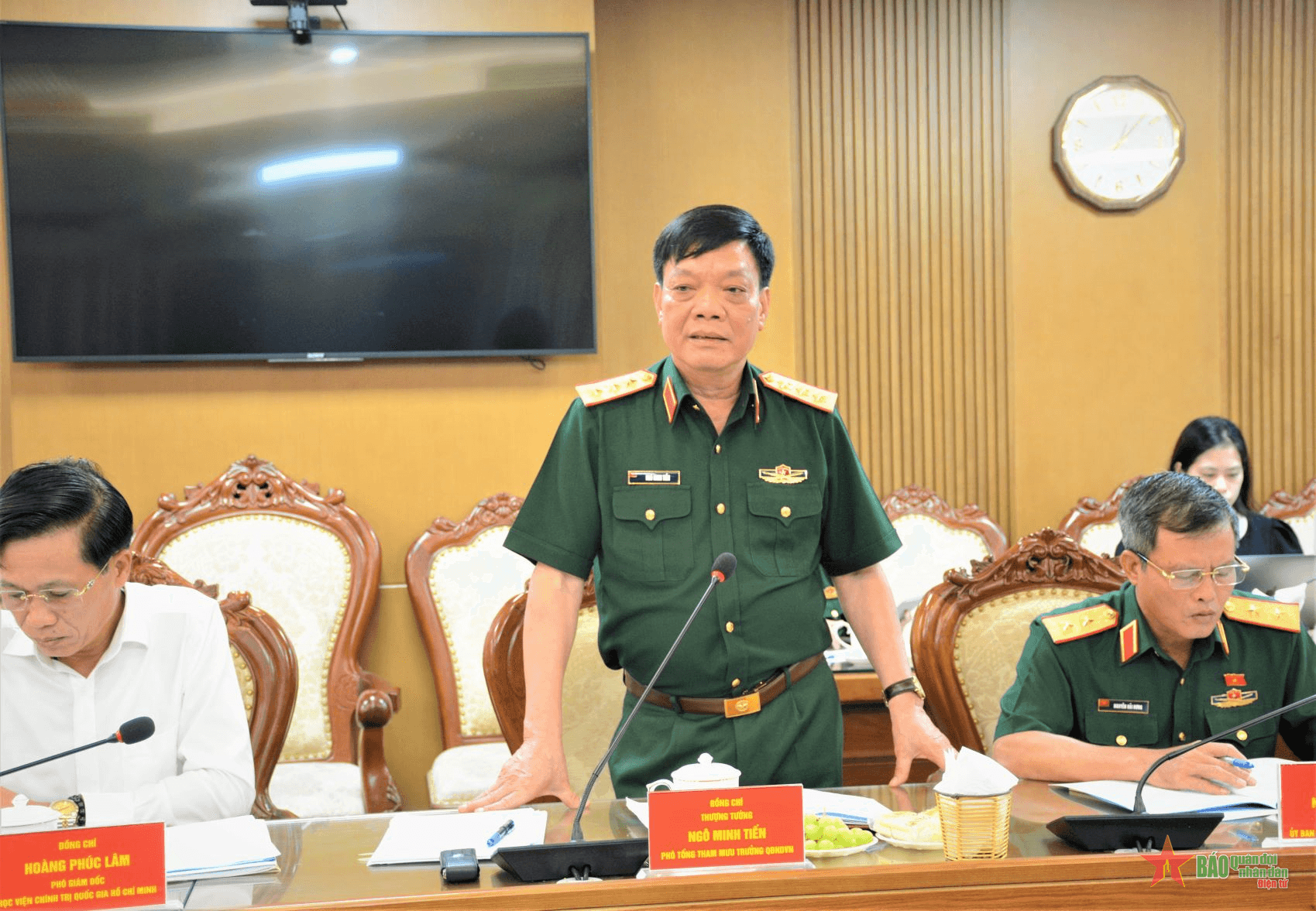 Thượng tướng Ngô Minh Tiến làm việc với Bộ Giáo dục và Đào tạo về tổng kết Nghị quyết Trung ương 8