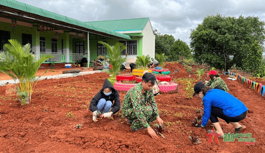 Trường mầm non Sao Mai (Trung đoàn 726, Binh đoàn 16) tích cực chuẩn bị năm học mới