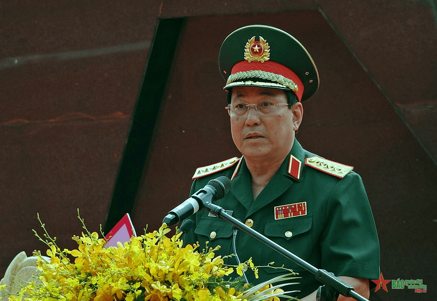 Biểu tượng sáng ngời của chủ nghĩa anh hùng cách mạng, nét độc đáo của nghệ thuật quân sự Việt Nam (*)