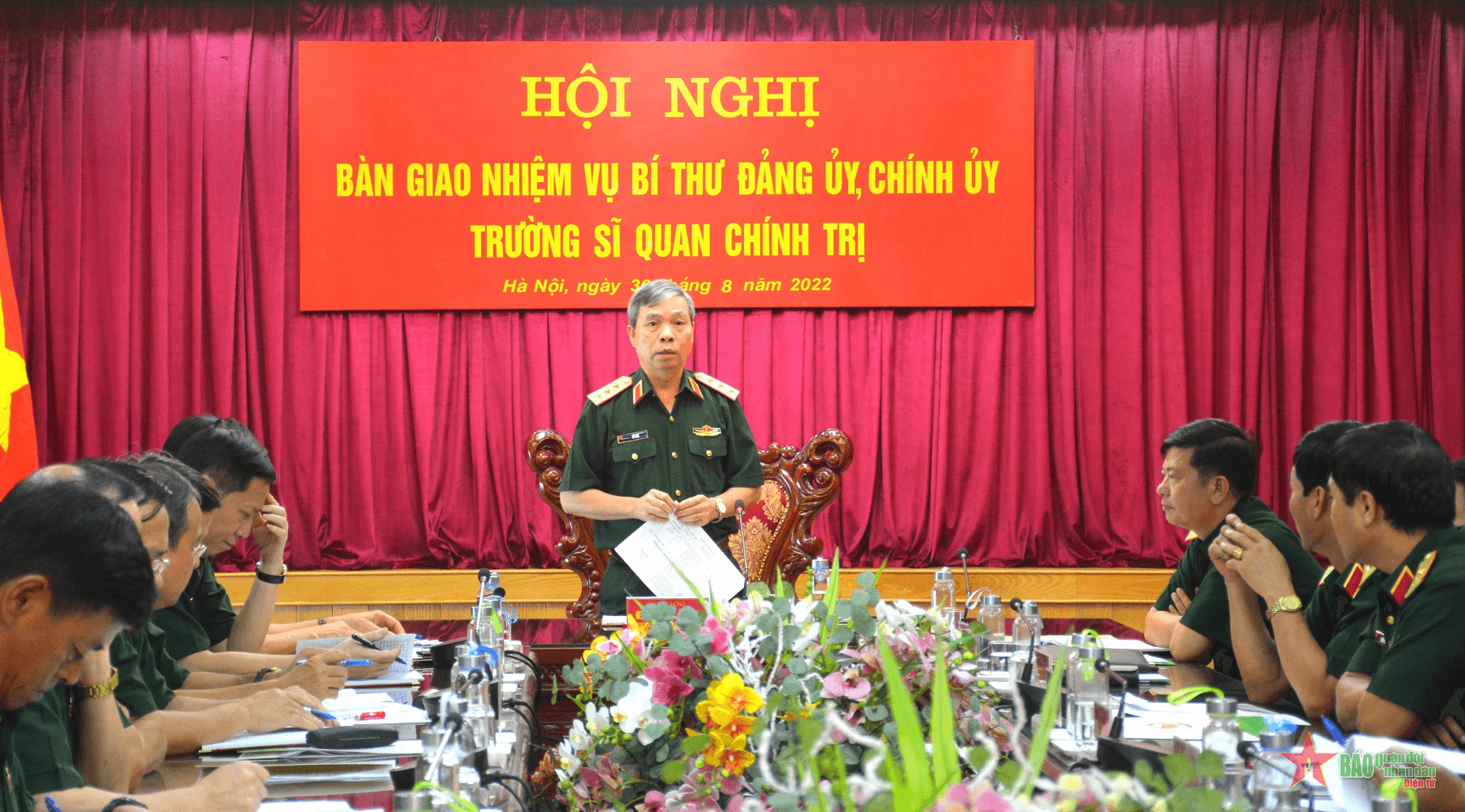 Bàn giao nhiệm vụ Bí thư Đảng ủy, Chính ủy Trường Sĩ quan Chính trị