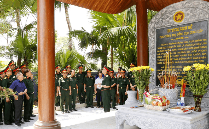 Trở về nguồn cội tìm lại dấu tích xưa