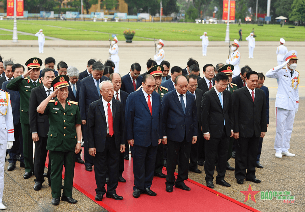Lãnh đạo Đảng, Nhà nước, Quân ủy Trung ương, Bộ Quốc phòng vào Lăng viếng Chủ tịch Hồ Chí Minh nhân dịp Quốc khánh 2-9