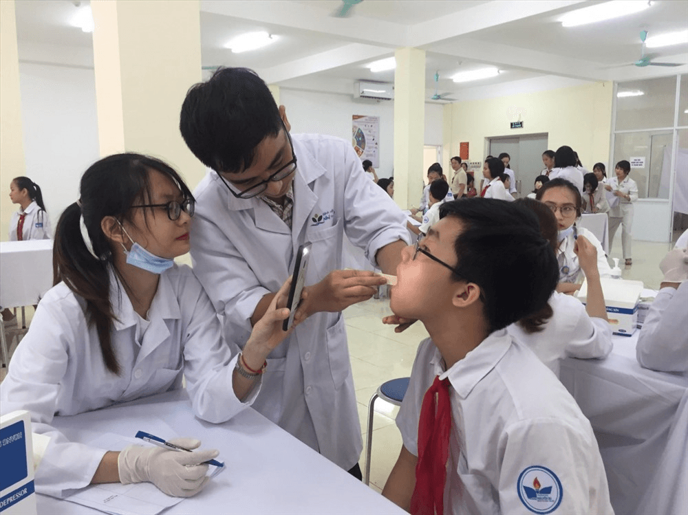 Năm học 2022-2023, mức đóng bảo hiểm y tế học sinh, sinh viên thay đổi như thế nào?