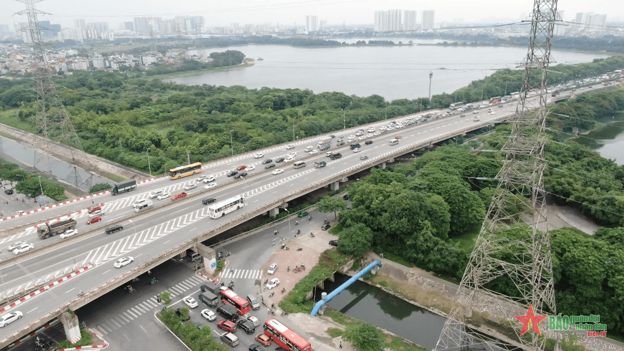 Các cửa ngõ vào Thủ đô ùn tắc trong ngày nghỉ lễ cuối