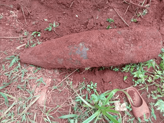 Di dời thành công đầu đạn pháo 175mm