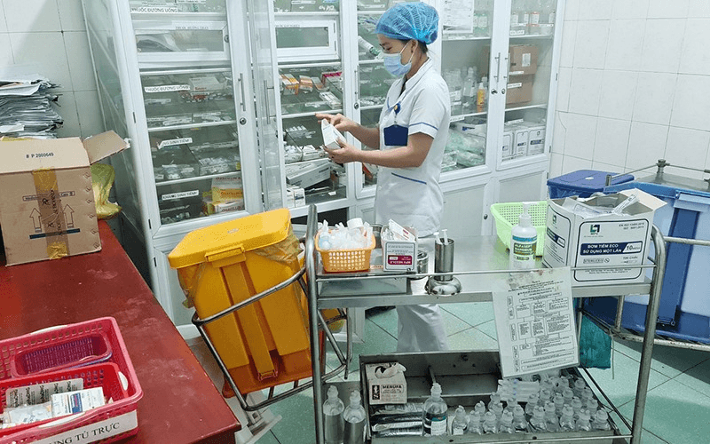 Thủ tướng Chính phủ yêu cầu bảo đảm thuốc, trang thiết bị y tế phục vụ khám chữa bệnh