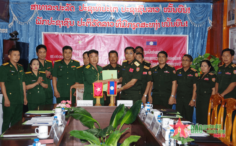 Hội đàm theo quy chế kết nghĩa năm 2019 Bộ CHQS tỉnh Sơn La và Bộ CHQS tỉnh Xiêng Khoảng (Lào)